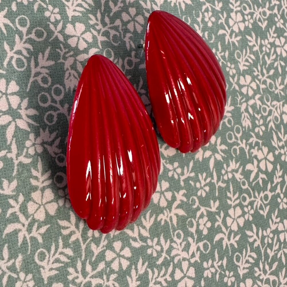 Vintage Earrings - Candy Apple Red, Enamel Coated, Shell Shape - Post Earrings
